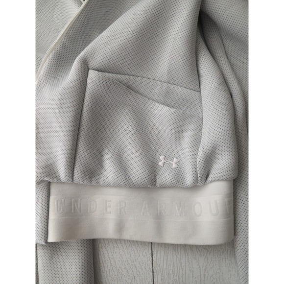 Under Armour Light Gray Zip-Up  Youth Jacket Size Small - Picture 8 of 8